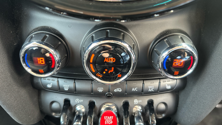MINI Hatchback 1.5 Cooper Classic 5dr Petrol Hatchback